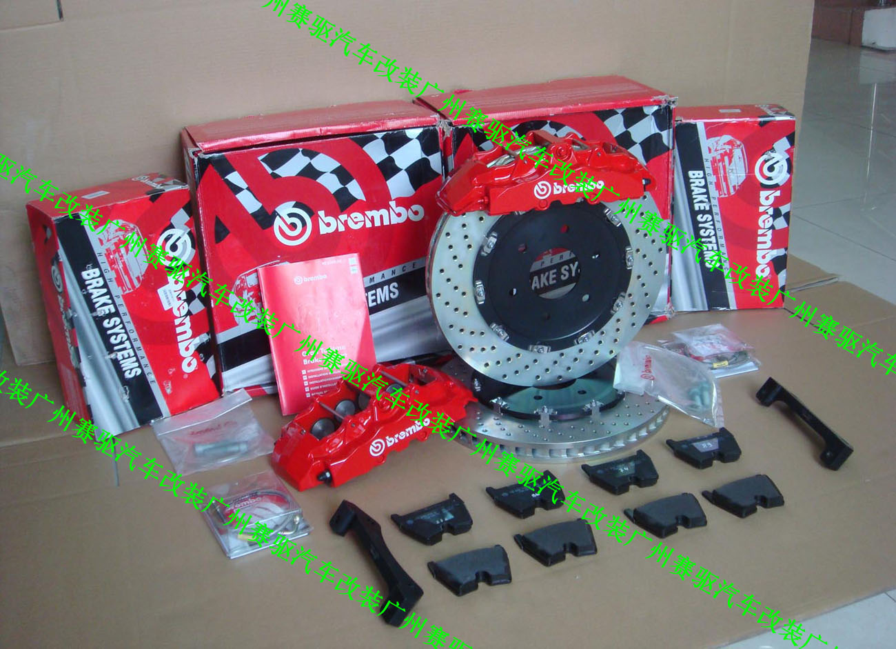 奔馳GL350/GL450改裝BREMBO大8活塞卡鉗剎車套裝 GL350、450專用brembo競技版剎車鮑魚