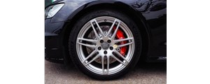 奧迪A6剎車升級前置brembo V6配380孔盤后輪升級370孔盤！